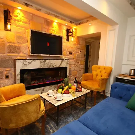 Ren Hotel *